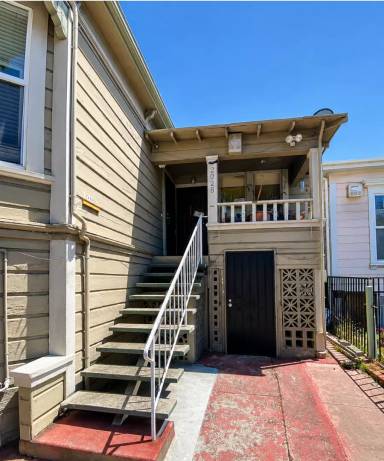 Main picture of 2028 Linden St