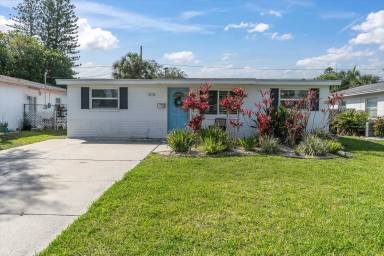 Main picture of 1818 Nevada Ave NE
