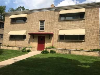Main picture of RM 517 Oak Street