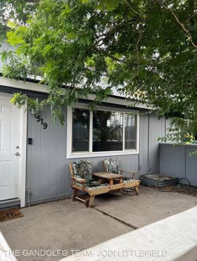 Main picture of 1519 E Long St