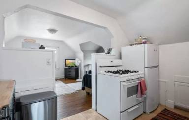 Main picture of 1070 Bradley St