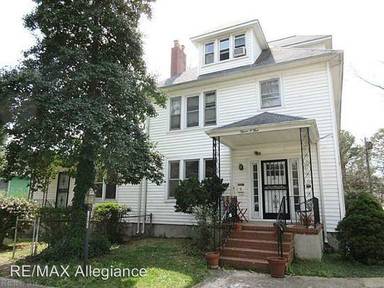 Main picture of 1503 Royale Park