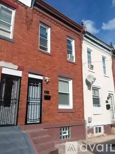 Main picture of 2517 W Seltzer St