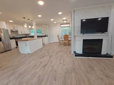 Main picture of 380 Clematis St