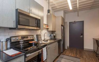 Main picture of 994 W Dakin