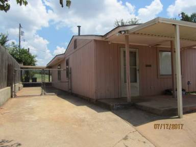 Main picture of 1906 S Stonewall Ave