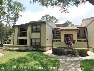 Main picture of 20 Woodlake Pl