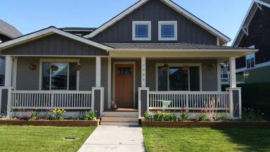 Main picture of 4484 Alexander Street - House