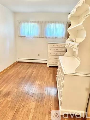 Main picture of 502 Brush Ave