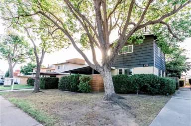 Main picture of 9725 Crenshaw Blvd