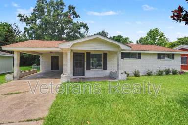 Main picture of 111 Valentine Dr