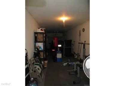 Main picture of 3745 S Wayne Rd