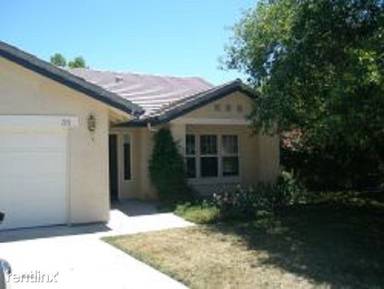 Main picture of 35 Rainbow Ct