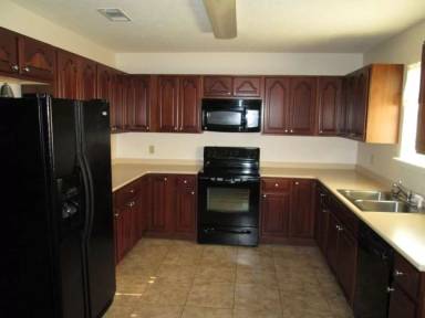 Main picture of 1806 Maplewood St