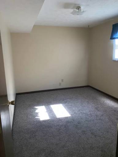 Main picture of 2652 3rd Ave