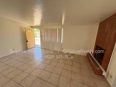 Main picture of 773 W River Rd