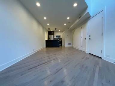 Main picture of 954 W Grace St