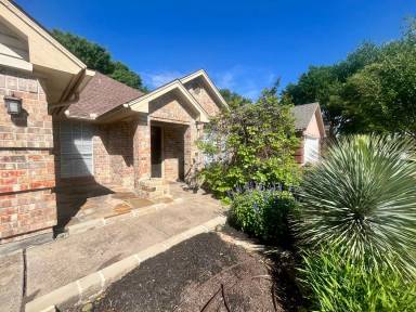 Main picture of 6813 Hadley Dr