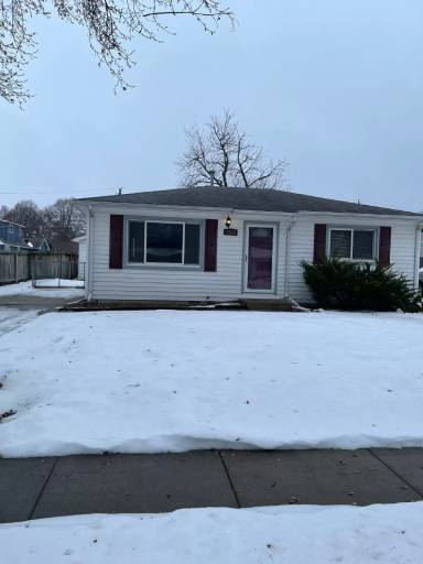 Main picture of 7225 Logan Ave