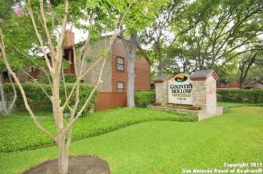 Main picture of Country Hollow Condominiums