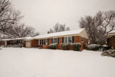 Main picture of 3033 NW 69th St