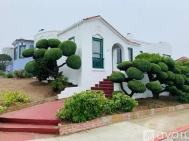 Main picture of 860 Monterey Blvd