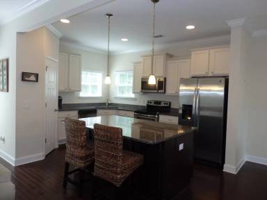 Main picture of 397 Waverly Ln