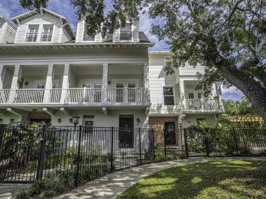 Main picture of 2442 W Mississippi Ave