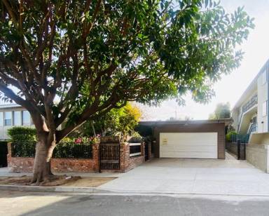Main picture of 1339 Barry Ave