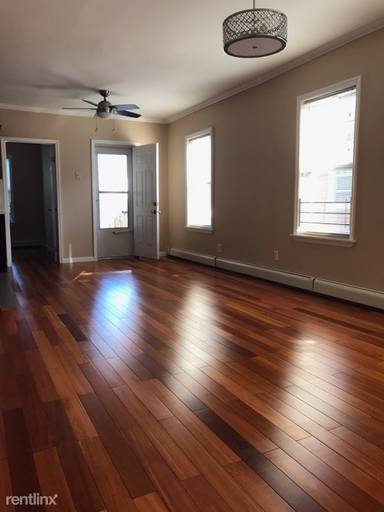 Main picture of 15 Bay 13th St