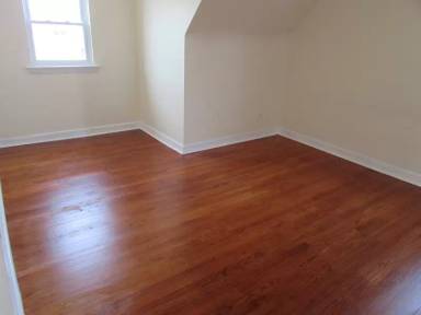 Main picture of 111 W Kings Hwy