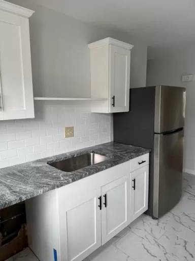 Main picture of 6 Meriline Ave