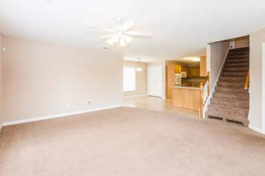 Main picture of 10198 Woodland Hills Dr