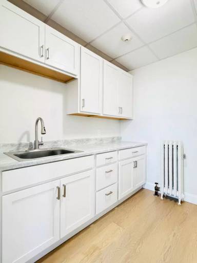 Main picture of 1704 Broad St