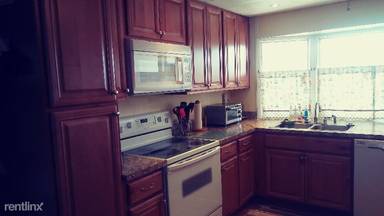 Main picture of 4312 Kings Dr