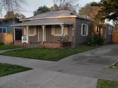 Main picture of 376 N 15th St