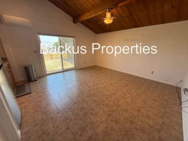 Main picture of 844 River Rd