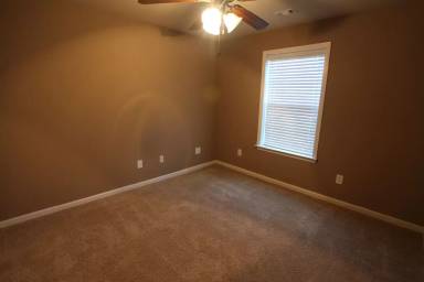 Main picture of 821 Addison Ct