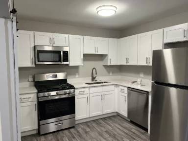 Main picture of 10211 Corning St