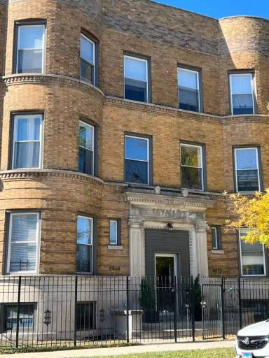 Main picture of 4512 S Calumet Ave