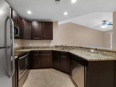 Main picture of 1700 Conservation Trl