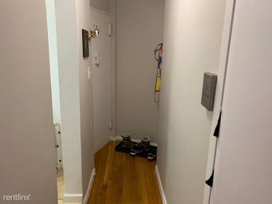 Main picture of 585 E 21st St
