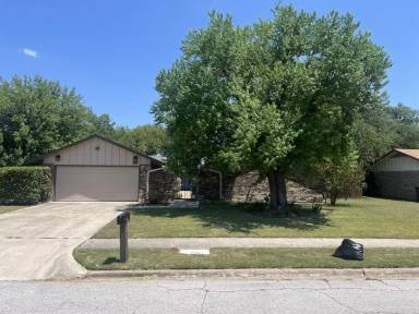 Main picture of 503 W Vardeman Ave