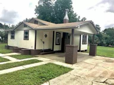 Main picture of 2706 W Lloyd St
