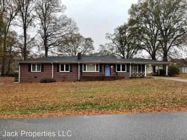 Main picture of 118 Matts Lake Rd