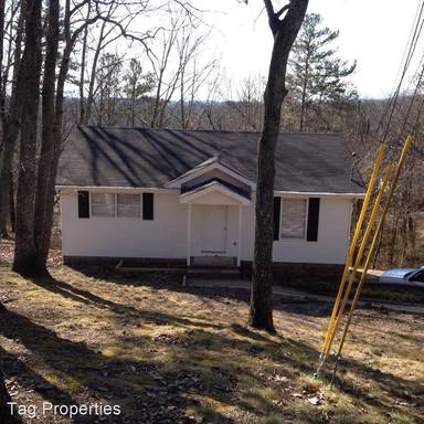 Main picture of 400 Fleetwood Dr