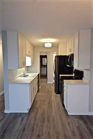 Main picture of 2650 15th St S