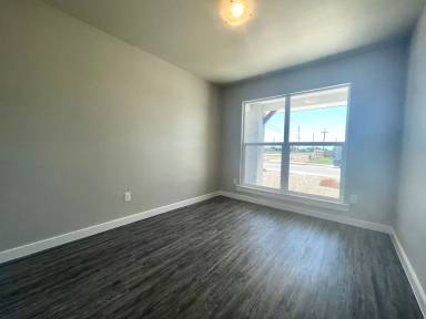 Main picture of 3402 Urbana Pl