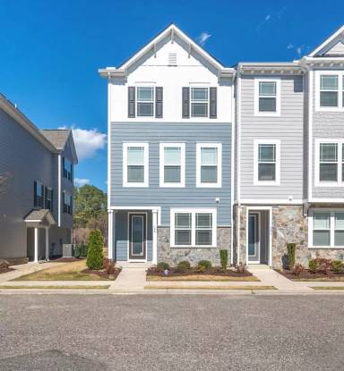 Main picture of 108 Daybeacon St