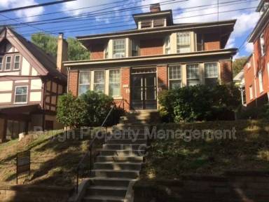 Main picture of 439 Locust St